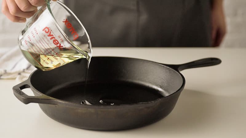 What's The Best Oil For Seasoning A Cast-Iron Skillet? - The